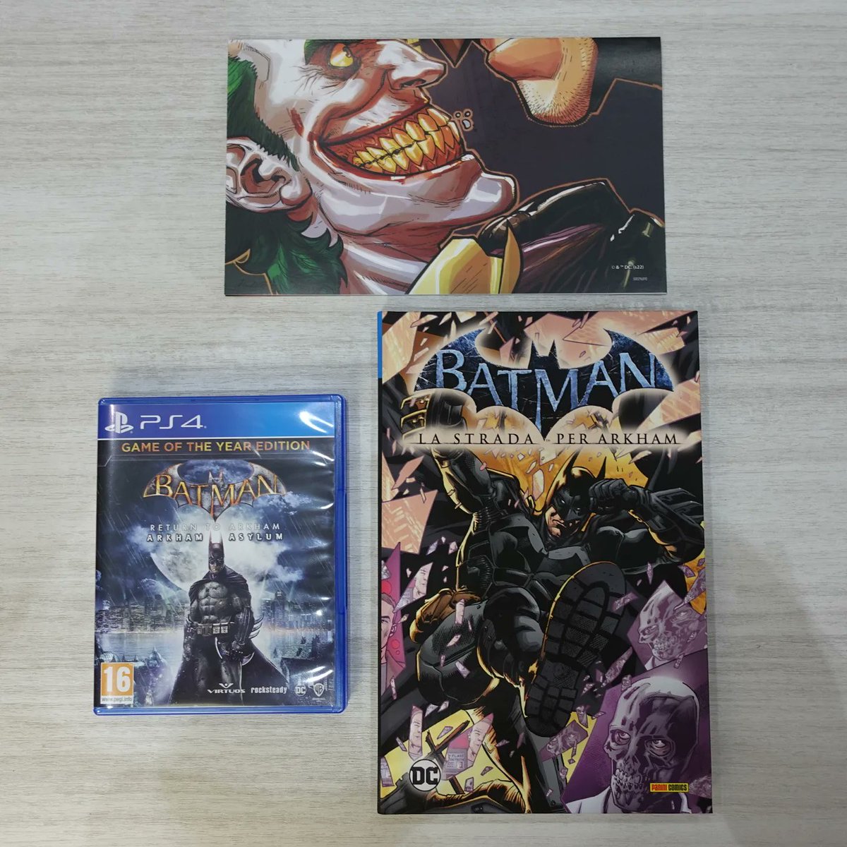 GamingCloset's tweet photo. Batman: Arkham Asylum Comic Edition (Return To Arkham) 🦇
#Batman #batmanarkhamasylum #batmanarkhamseries #returntoarkham #arkhamasylum #rocksteadystudios #warnerbrosinteractive #panini #comicedition #collectoredition #collectorsedition #mycollection #videogames https://t.co/PiytrvuuPE