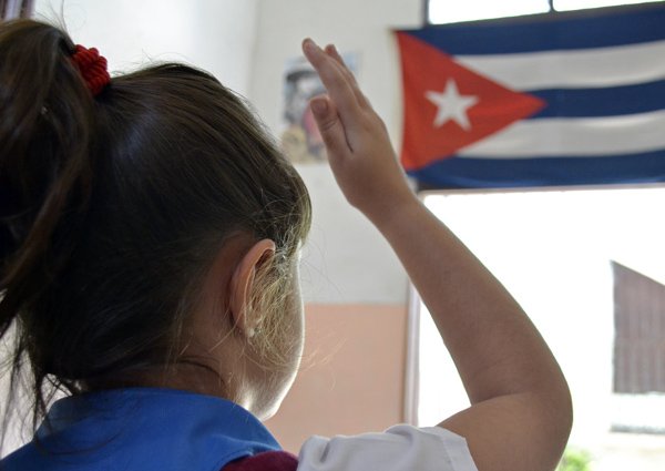 Frank16726439's tweet photo. El próximo día 25 de septiembre en toda Cuba se escuchará "votó". Pioneros cuidarán las urnas y el pueblo dirá sí al Código de las Familias. 
#CódigoSí https://t.co/7UfP53OGr6