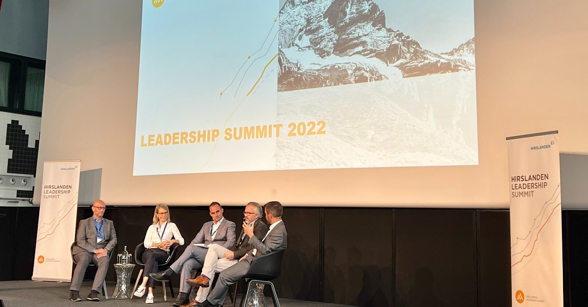 hirslanden's tweet photo. Wie wichtig sind gute Teams, #Teamwork und Partnerschaften?
Mit dieser Frage hat sich das #Hirslanden Senior Management zwei Tage beim #LeadershipSummit 2022 beschäftigt. Besonders beleuchtet wurde dabei, wie Beziehungen uns als Mitarbeitende stark machen. #togetherwecare https://t.co/N6dYj8UuuZ