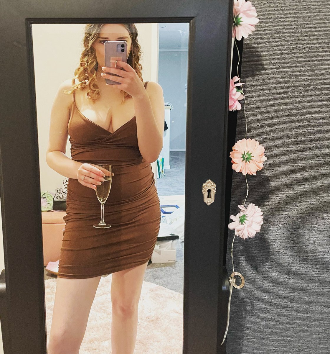 Fifi_90sbaby's tweet photo. It’s date night, come join the fun Free to subscribe, https://t.co/ZxYqBhTfSA 😘😘😘 #sexy #onlyfans #onlyfansgirl #OnlyFAN #ContentCreator #content #nsfwvideo #babedelicious #babe #of #daddy #datenight https://t.co/wYwn0775By