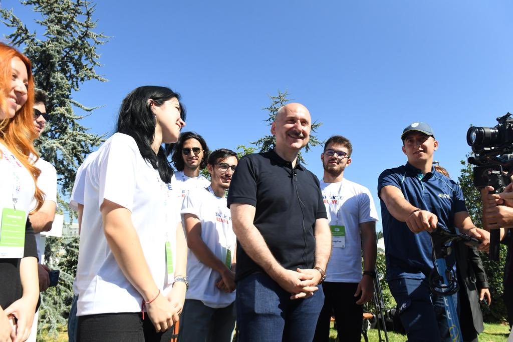 akaraismailoglu's tweet photo. Avrupa Hareketlilik Haftası’nda
Sirkeci’den Harem’e 
MOBİLİTE MARATONU

Marmaray🚇
Yürüyüş🚶‍♂️
Bisiklet ve Scooter🚲🛴

#Birlikteİleriye🚀 https://t.co/mlKZ2D1gpT