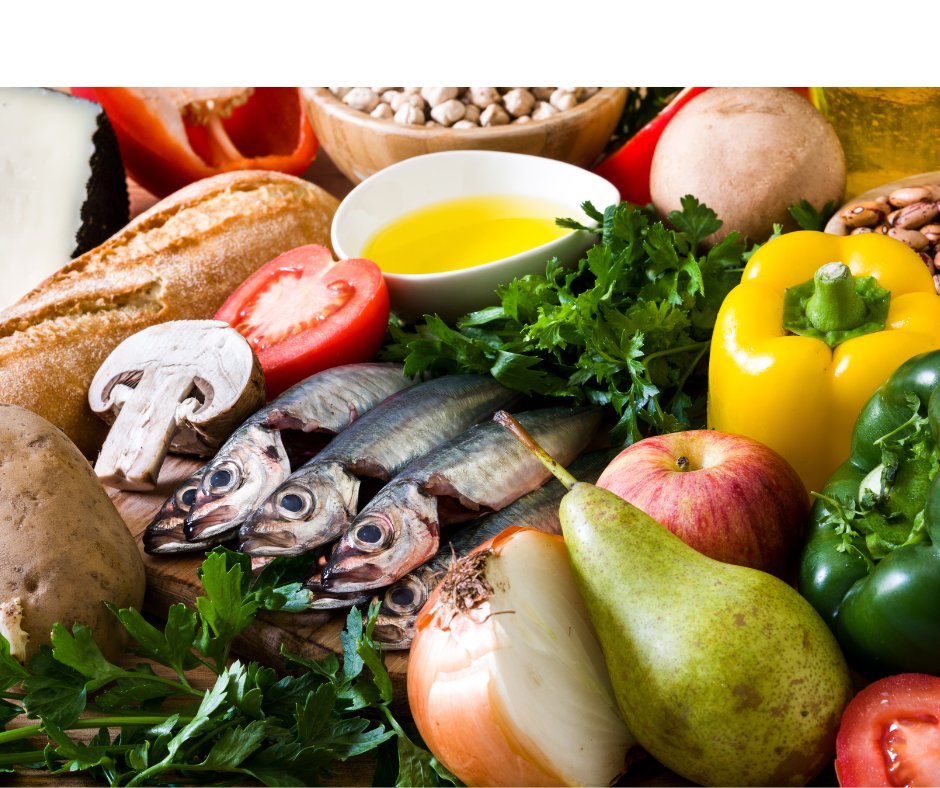 douglaslabs_es's tweet photo. Varios estudios demuestran que los nutrientes presentes en la dieta mediterránea, como las vitaminas, polifenoles y ácidos grasos poliinsaturados (AGPIs) presentes en frutas,verduras, nueces y pescado, ayudan a un envejecimiento saludable 
✚ℹ️ https://t.co/W9UaqBeuwm https://t.co/rMl6kc6Hy8