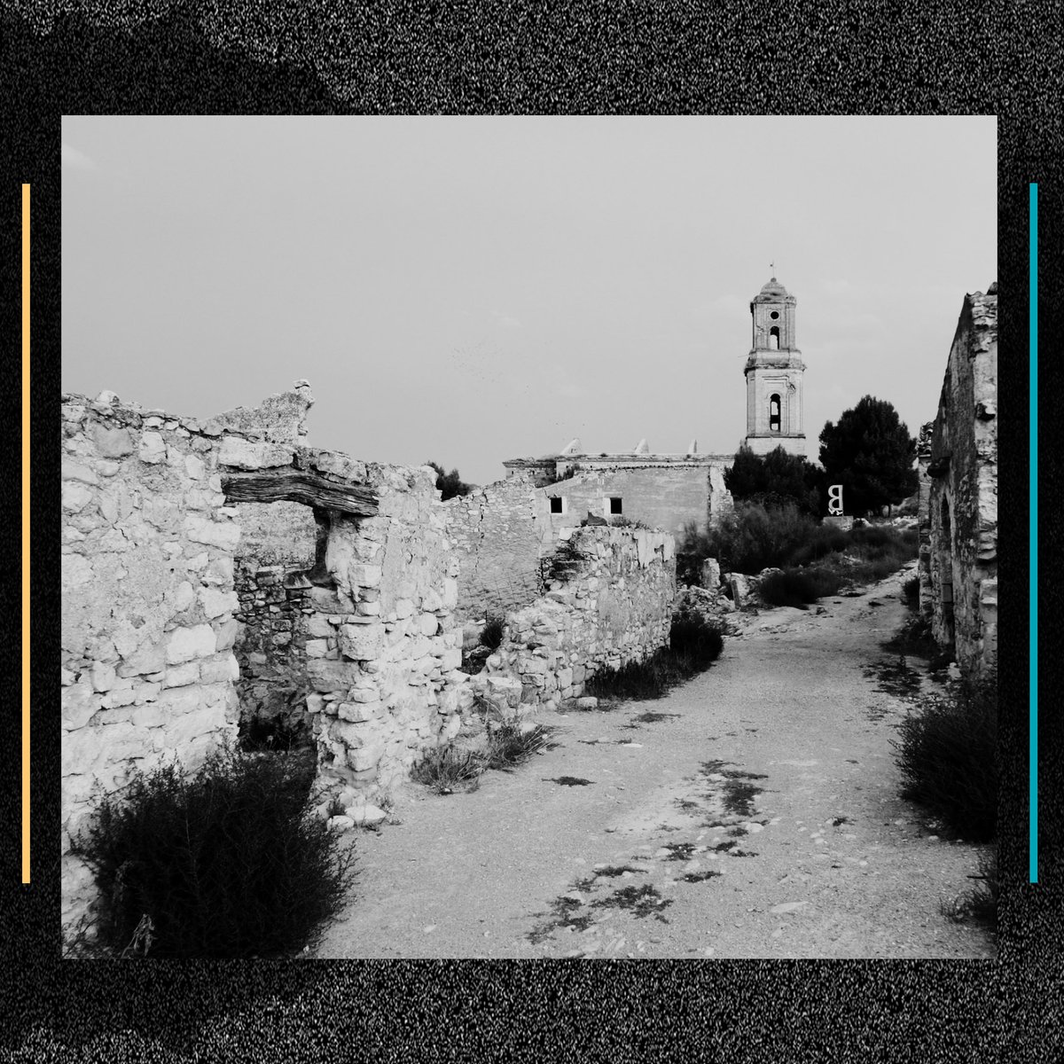 Mostra FRONT tweet media