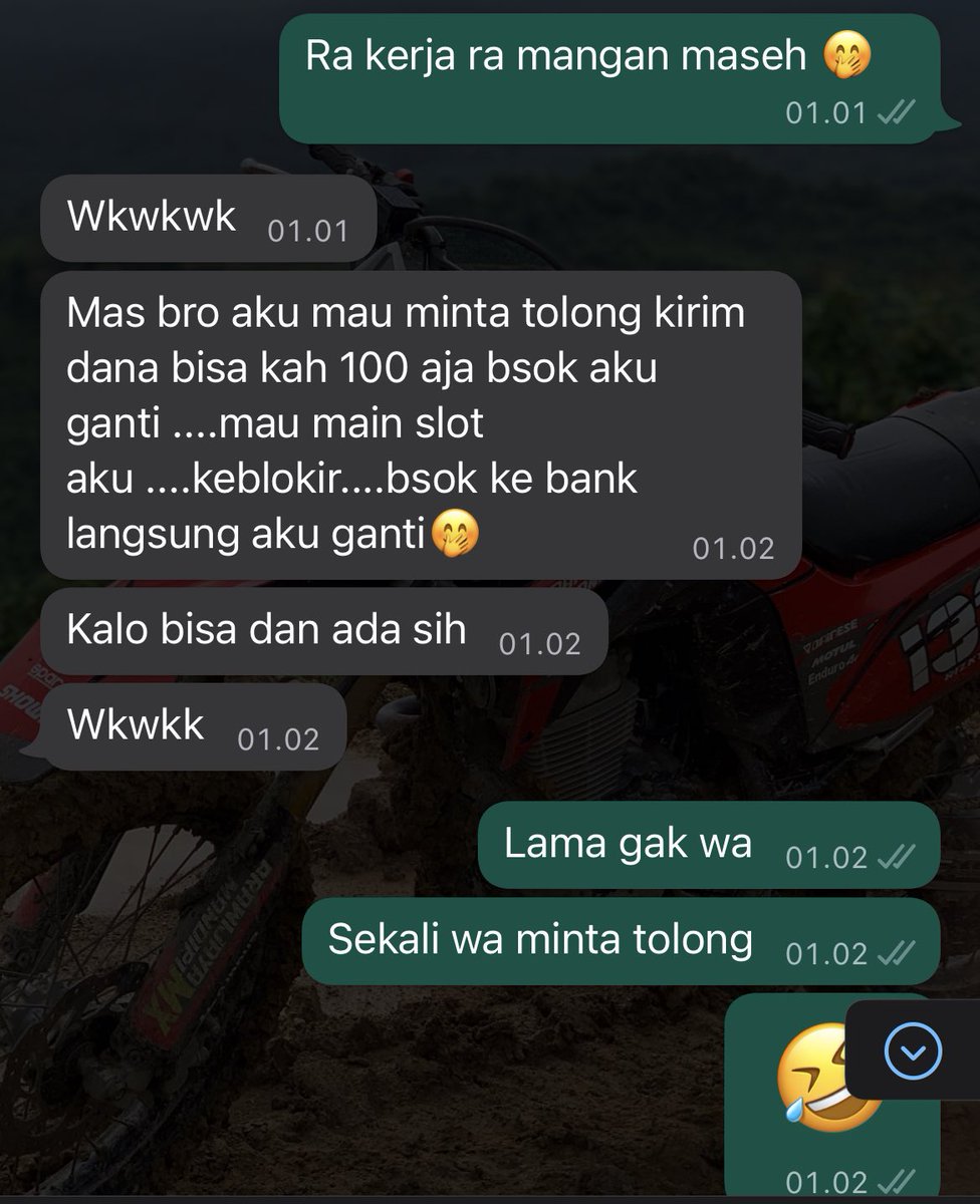 icaniksan's tweet photo. @txtdarigajelas mau jual teman min, laku gak modelan kyk gini? 😉 https://t.co/dF3CCAcOad