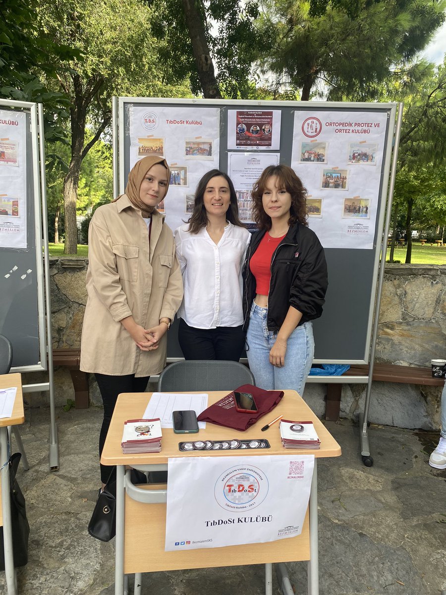 bvutibdost's tweet photo. #bezmialemdeilkgün @BezmialemSKS @kubra_zayim @ozyakaya https://t.co/OpqmsFuCKC