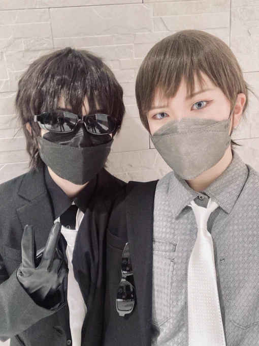 これは不審者とのツーショです黒いね…… 