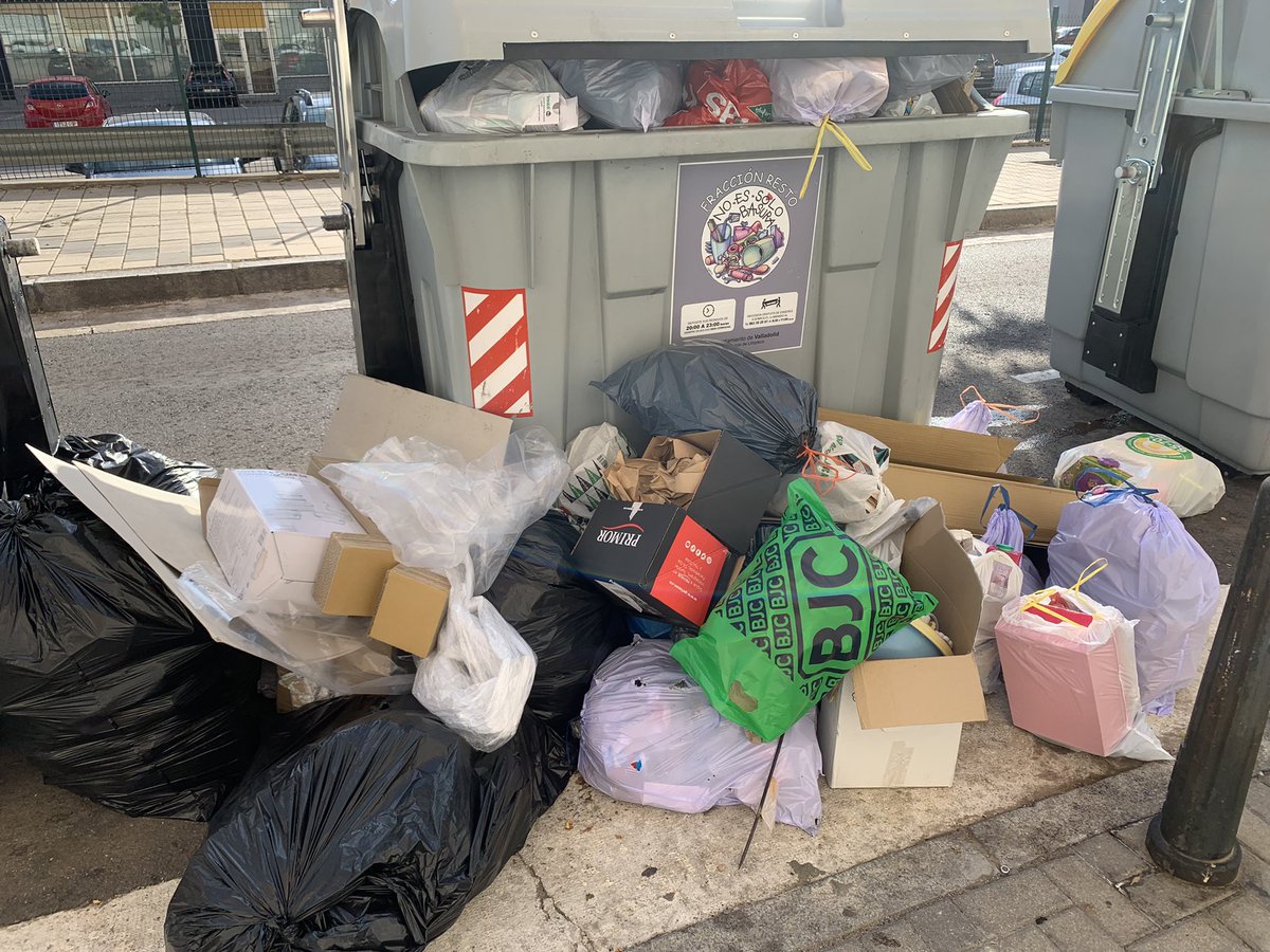 Vamos a ver si hacemos algo con esto porque es de vergüenza. Al final de la calle Enrique Cubero en Parquesol falta otro contenedor de inorgánico. Siempre, todos los días está lleno y con la basura fuera. <a href="/AyuntamientoVLL/">Ayto. de Valladolid</a> <a href="/oscar_puente_/">Óscar Puente</a> 

#Valladolid