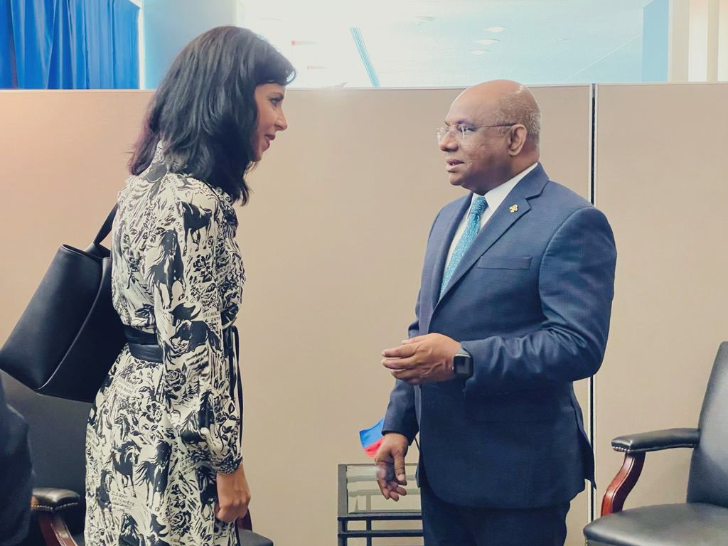 Exchanged views on multilateralism, small states, youth empowerment & climate change, with Minister of Foreign Affairs, Education & Sports @DominiqueHasler on the sidelines of #UNGA77

Congratulated #Liechtenstein on its initiatives at the UN, including the #VetoInitiative 🇲🇻-🇱🇮