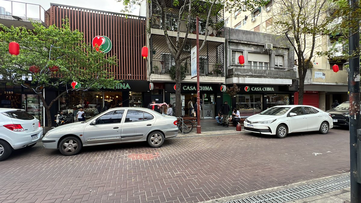 DrOverfieldMD's tweet photo. Argentinian Chinatown #chinatown #barriochino #argentina #buenosaires #cheboludo #RushHour #cryptocrash #مهسا_امینی https://t.co/CqK430rNc4