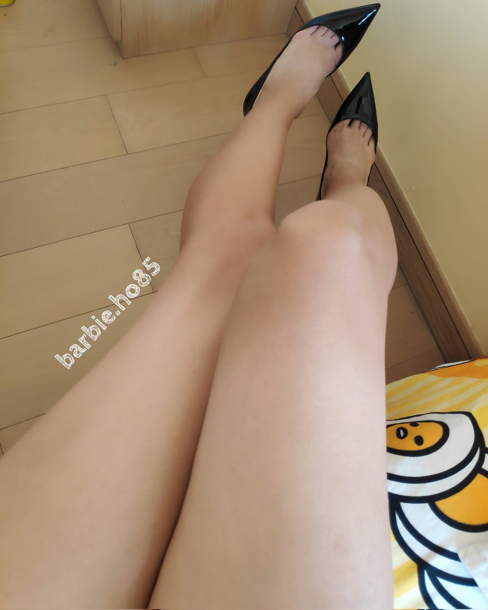 85Barbieho's tweet photo. 😘😘 MORE 𝙎𝙩𝙤𝙘𝙠𝙞𝙣𝙜 𝙁𝙚𝙚𝙩 and 𝙀𝙭𝙩𝙧𝙚𝙢𝙚 𝘾𝙡𝙤𝙨𝙚-𝙪𝙥 on 🅿����🆃🆁🅴🅾🅽 #二手底褲 #二手絲襪 #絲襪 #腳交 #港女 #長腿 #hkgirl #footmodel #香港女仔 #射屏 #靚女 #stockings #戀足 #feet #足交 #美腿 #足控 #淫女 #舔腳 #淫蕩 #香港 #腳控 #絲襪控 #戀物 #香港靚腳 #戀足癖 https://t.co/VyQH2IzI3B