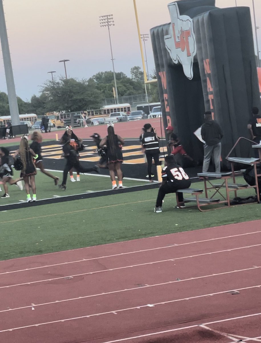 KrisBoobie's tweet photo. Blowout against McKinney Bulldogs & it wasn’t even close! My new Lancaster Football Family was Everything💪🏽 #lancaster #tigers #highschool #atmospher💯 #ballislife #bestinmyclass #2030 #explore #football https://t.co/Ve7G4XNxSt