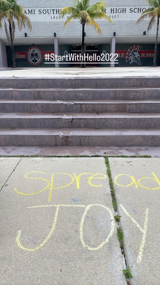RidgeInteracts's tweet photo. HOLA! BONJOUR! HELLO! @sandyhook & @NATIONALSAVE !!⚫️🔴⚫️🔴⚫️🔴💚🔴⚫️🔴⚫️🔴
Check us out!! Day 1 of the #StartWithHello #CallToAction2022 is in full swing! Check out our #HelloGram prep & see us chalking up some smiles! Our Service Council is in full swing! https://t.co/YMgAVYmzOR