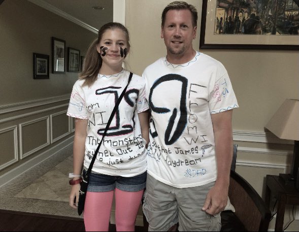 avereeswift's tweet image. Hi, I’m Averee! I may have recently joined Twitter but I’ve been a swiftie since 2008. I’ve been to every tour with my dad including when she was an opener and I’ve watched her grow. She’s been there for me through my darkest times and will forever be my idol🫶🏼 #StoriesForSwift