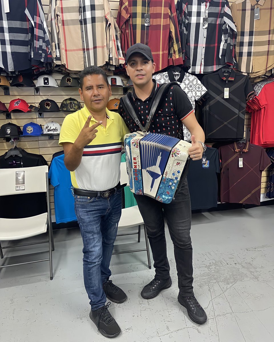 BOCHORAMOS's tweet photo. Ya está disponible la entrevista con mi compa #MargaritoMusic

https://t.co/fpsTf6wmBF https://t.co/qERYYckh3N