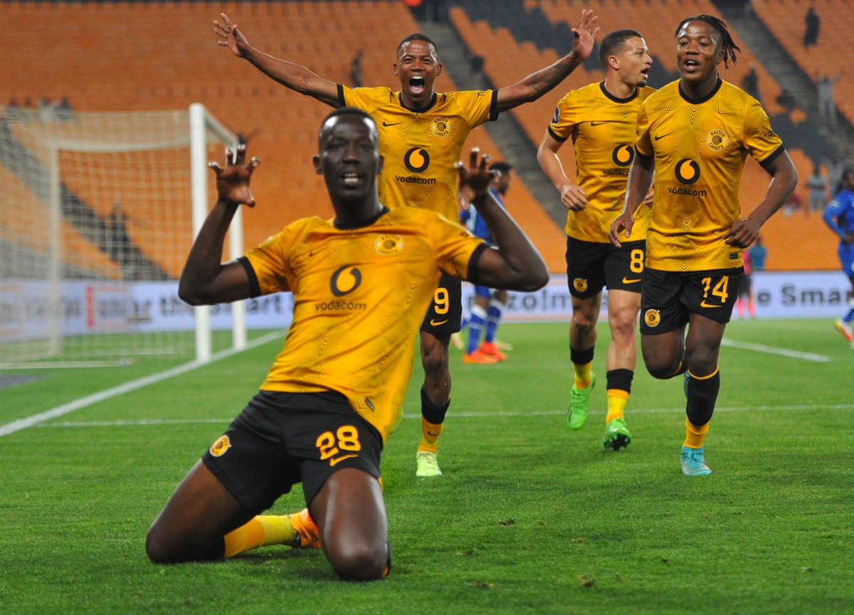 Radio2000_ZA's tweet photo. 📻 It's #GameTimeOn2000 with @MotshidisiM 📻
⏲️ 18h00 - 19h00
Tonight it is #TheWeekendRewind
🗣️ @CashNSport joins us to chat about the #SA20Auction
🗣️ @BreytonPaulse joins to chat #ARGvRSA
🗣️ Brighton Mhlongo joins us to chat #DStvPrem https://t.co/ktLhlX2ojj