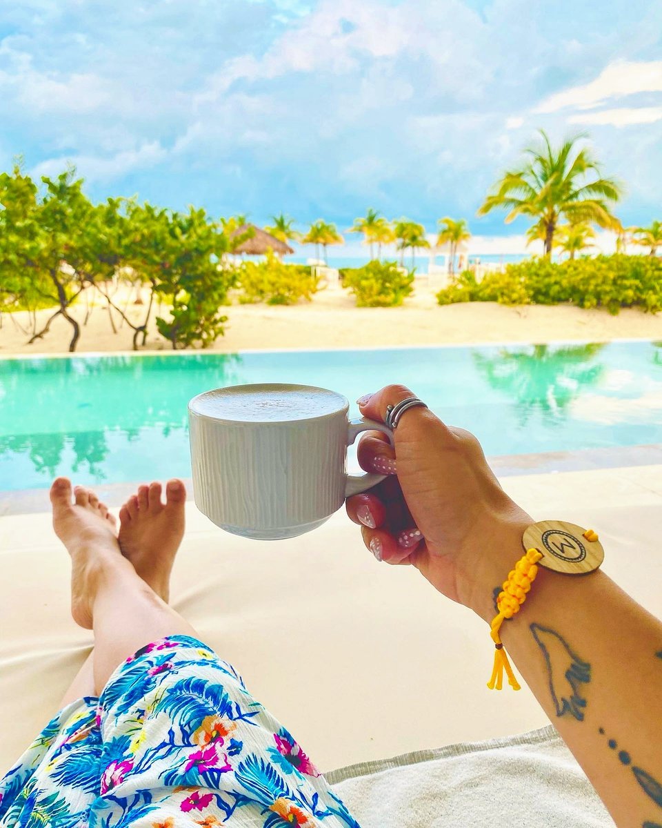 MajesticResorts's tweet photo. Nothing beats a leisurely start to the day on your private #balcony with a cup of freshly brewed #coffee in your hand. Enjoy the #complimentary coffee machine available in 📍 #MajesticElegance Costa Mujere's rooms 🇲🇽 . 📷️ @courtney0amber⁠.

https://t.co/bP9zbEFaDN https://t.co/roY3MoKPti