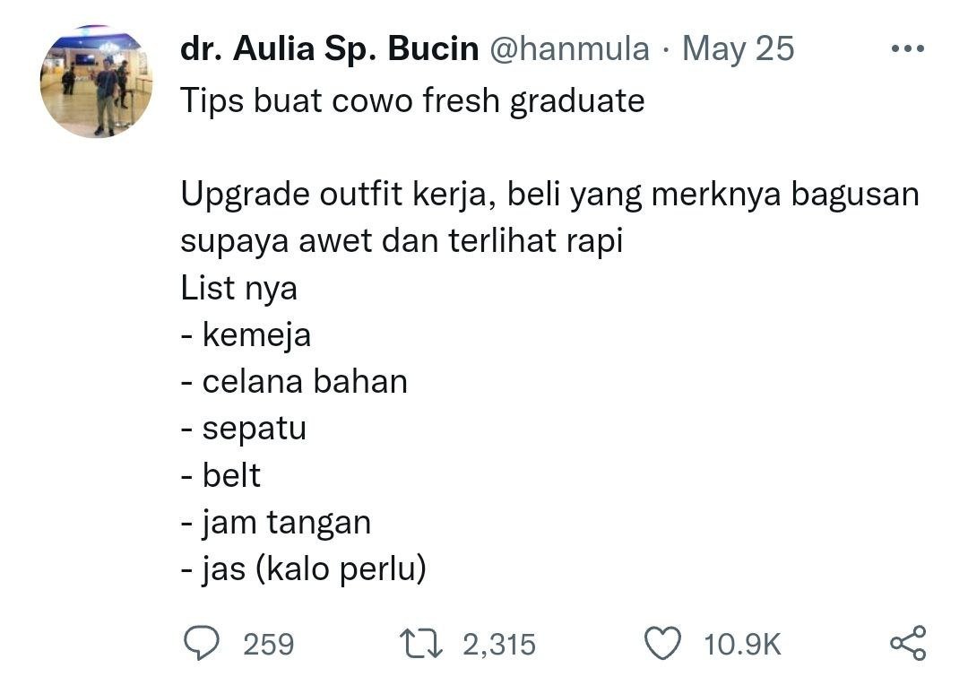 isilemarimu's tweet photo. Ada saran buat investasi outfit bagi para cowok fresh graduate nih. Biar OOTD tetep stylish saat melamar pekerjaan atau hari pertama masuk kerja.

Pilih outfit favorit kamu dari thread ini https://t.co/POsHKAyKsd