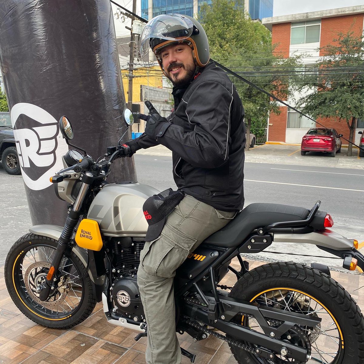 FugitiveCoffee's tweet photo. El día de ayer se llevo a cabo el #oneride2022 de nuestros amigos de Royal Enfield Monterrey y por su puesto que ahí estuvimos!! Muchas felicidades y gracias x la invitación!!! #fugitivecoffee https://t.co/vFnEd9s0kK