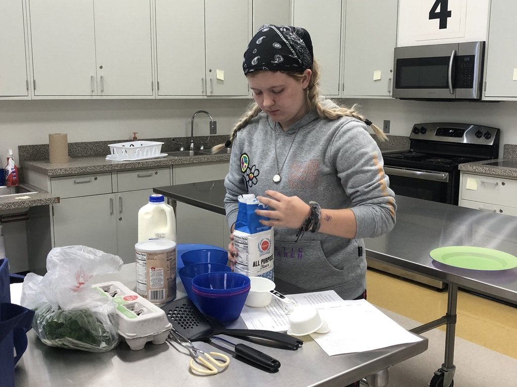 AfftonHS's tweet photo. From seed to table. The Garden club turned their hard work into a delicious meal of eggplant parmesan with marinara sauce by using the eggplant grown in the school garden. #afftonlearns #afftongrows https://t.co/TSgEb97Gkc
