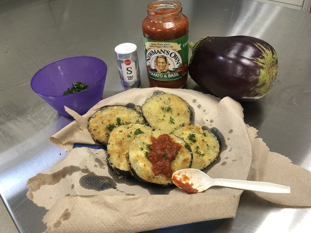 AfftonHS's tweet photo. From seed to table. The Garden club turned their hard work into a delicious meal of eggplant parmesan with marinara sauce by using the eggplant grown in the school garden. #afftonlearns #afftongrows https://t.co/TSgEb97Gkc