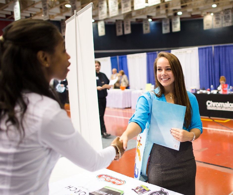 RMU's tweet photo. The fall Career Fair is taking place tomorrow, Tuesday September 20 between 2-5 p.m. at the UPMC events center! 💼

A total of 90 employers will be at there, so don't miss out on this amazing opportunity! Open to all students and alumni!

Register ➡️ https://t.co/nDBAqn56U4 https://t.co/NkT7aA80O2