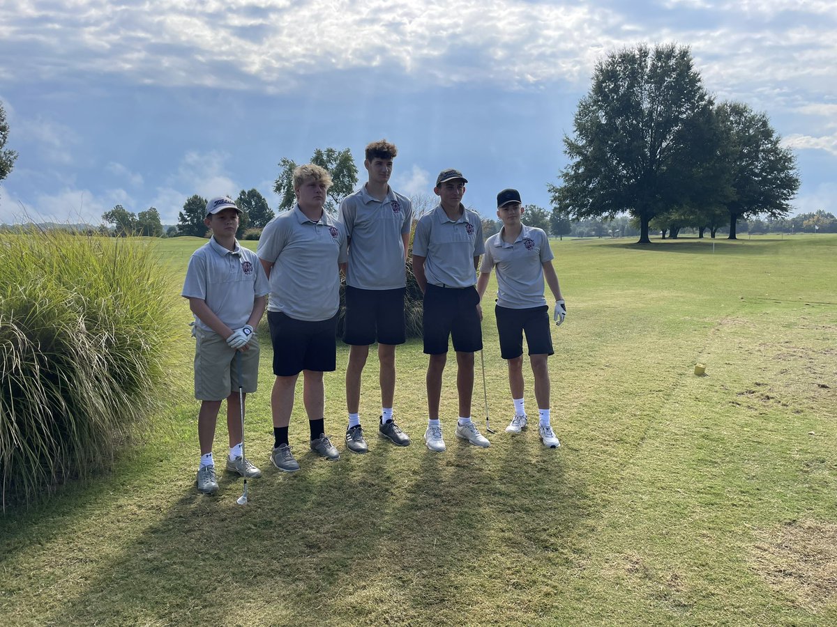 BreckCountyGolf's tweet photo. HERE IS YOUR STARTING 5 FOR THE REGIONAL TOURNAMENT!!!!

@BCHSAthletics2 
#BCGolf https://t.co/scFlbDmpqt