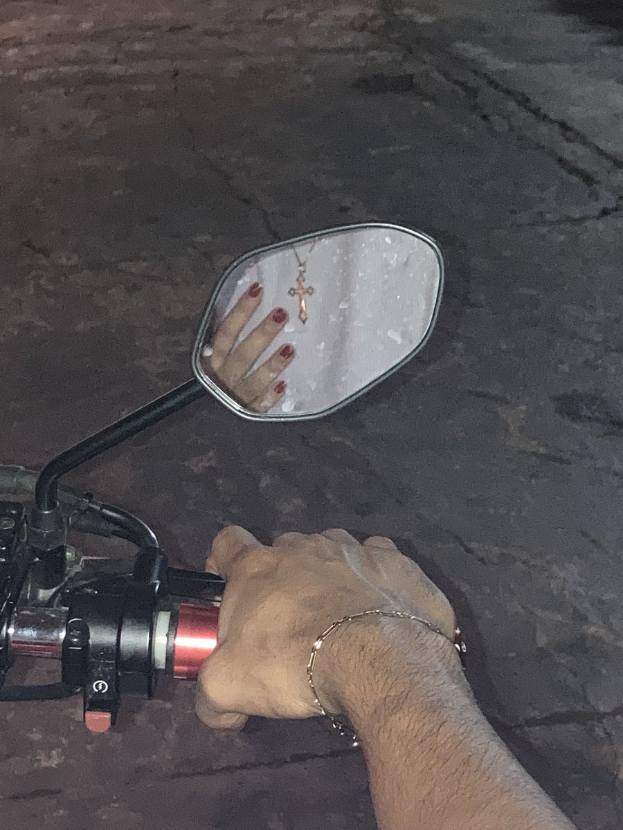annabx's tweet photo. Obrigada Deus pela minha visão, graças a ela tô vendo esse gostoso na minha frente 🫡 https://t.co/VLbNECRQ8R
