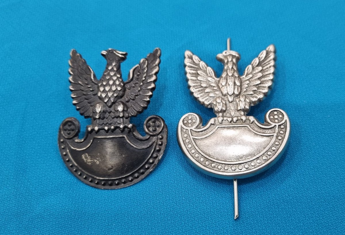 comradecuong's tweet photo. Comparison between my Polish People's Army WZ.52 cap badge and the later Polish People's Army model cap badge 😃🇵🇱😊
•
#PRL #Poland #LWP
#Oreł #PolishEagle
#帽章 #모표 #帽徽
#Sapkarózsa #Sapkajelvény
#CapBadge #Кокарда
#Čepicový #Kokarde
#CapInsignia #Cockade
#Insignă #Insignes https://t.co/p6eB76m5GM