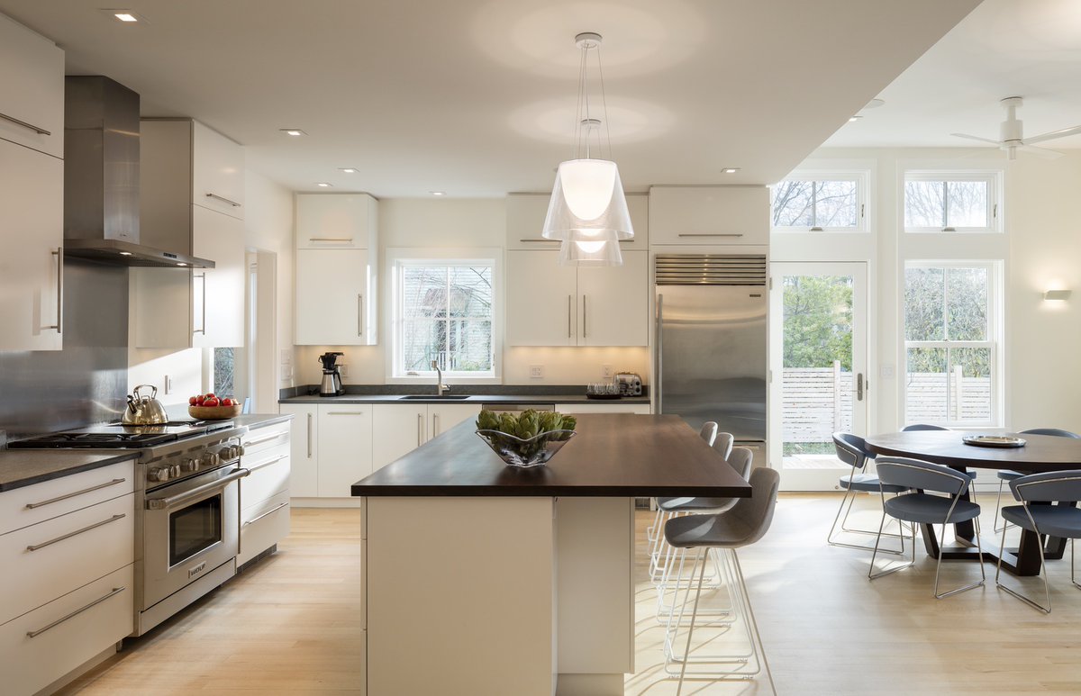 SH_Construction's tweet photo. A modern look for this Victorian home in West Cambridge.
#SHConstruction #Builder #CambridgeMA #Boston #BostonBuilder #BostonContractor #HomeDesign #BostonDesign #BostonHomes #Modern #ModernHome #VictorianHome https://t.co/smr4VW9lkY