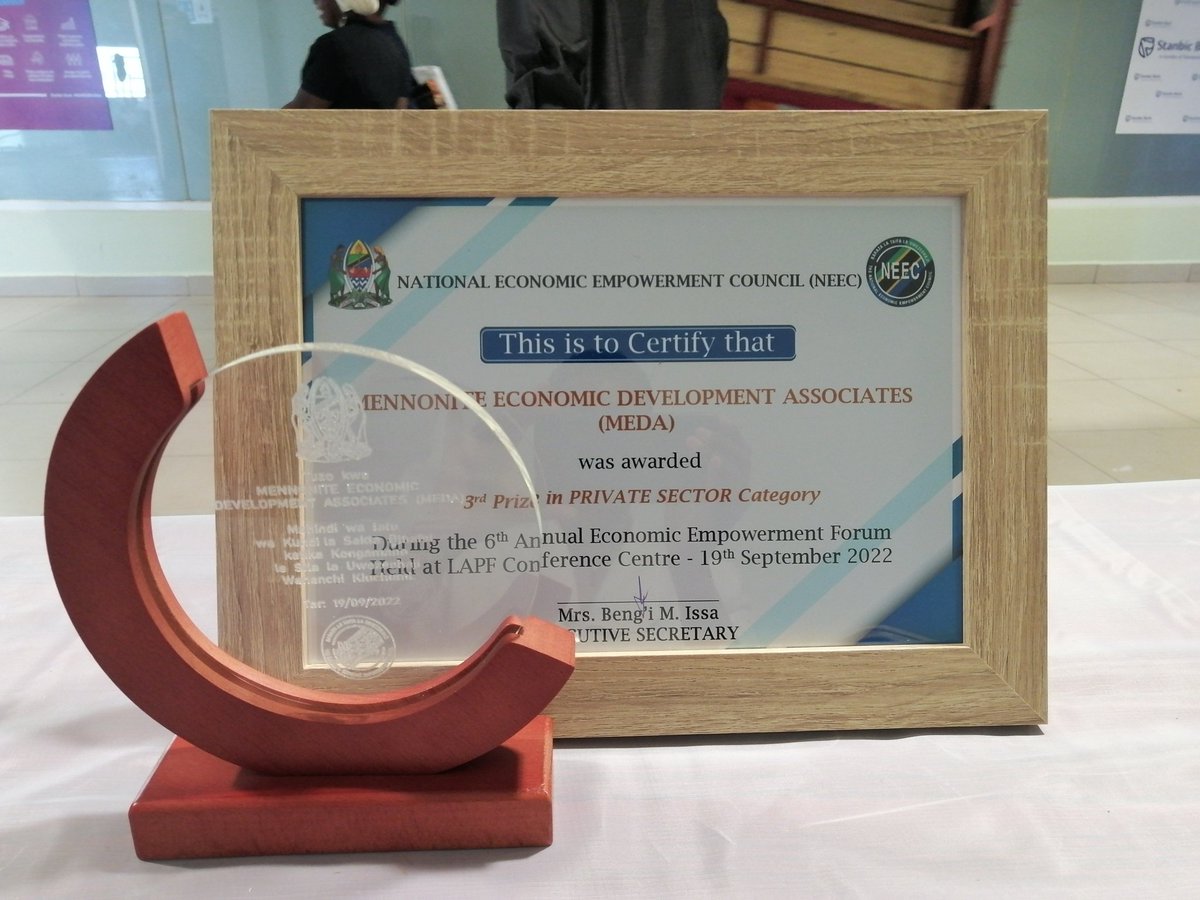 CMuzanila's tweet photo. An award in recognition of #MEDA Tanzania's contribution to the Economic Empowerment of Tanzanians in Investments at the 6th Annual Economic Empowerment Forum in #Dodoma
@medadotorg @neec @rehemambugi @MagigeStephen
#creatingbusinesssolutionstopoverty https://t.co/f4ccjKDsdf