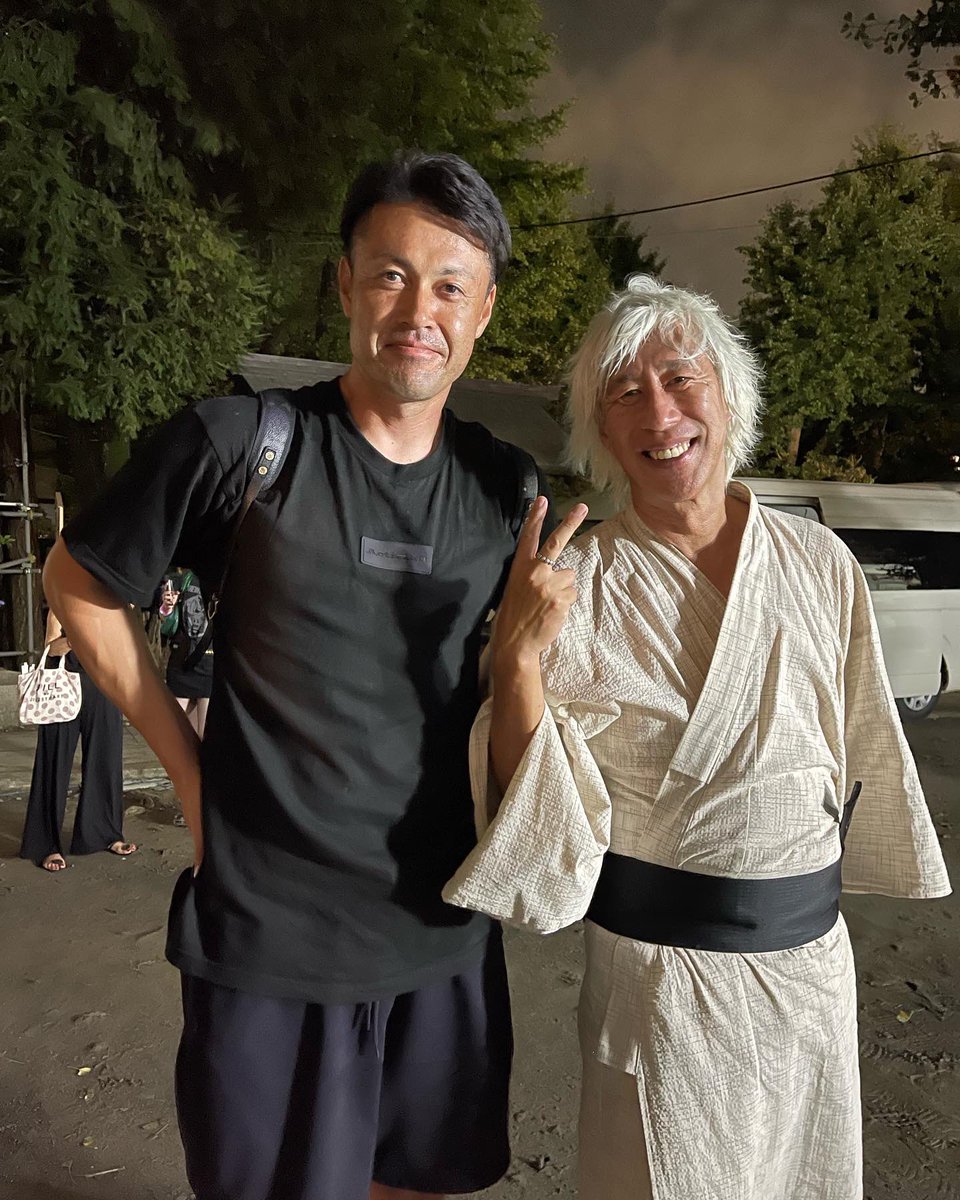 shibasaki26's tweet photo. いつもよくしていただいている、宇治田みのるさんに会いに行ってきました🎧

神社でのイベント、盛り上がってました！

そしてこの神社、少し変わった物が祀ってありました…

 #宇治田みのる さん
 #オヤシロフェス
 #OYASHIROFES
 #若宮八幡宮 https://t.co/PIRUL08Vjx