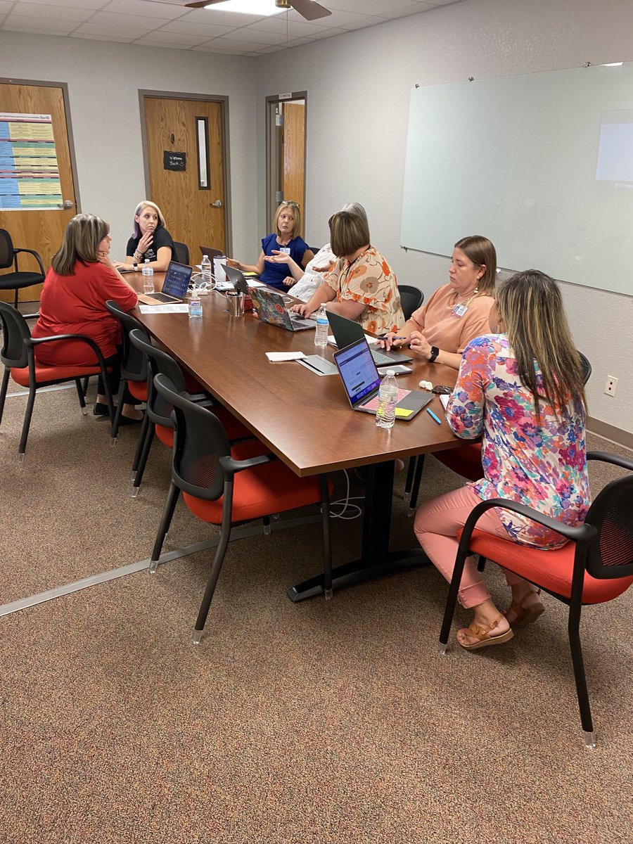 vbdean15's tweet photo. Instructional coaches engaging with each other to improve their craft. #Beltonisd #principlepartnerships #PLC https://t.co/23H8rCqv7z