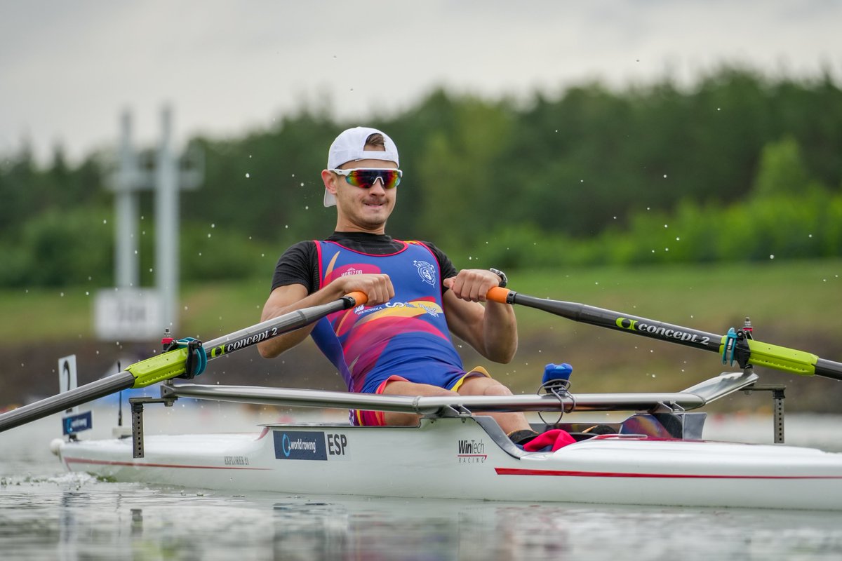 fed_esp_remo's tweet photo. 🌎 Día 2 en el mundial:

🚣🏼 PR2 es 6º y sigue hacia la Final A
🚣🏼 W2- es 4º y pasa a la repesca
🚣🏼 WL2x es 4º y pasa a la repesca 
🚣🏼 ML4x es 4º y clasifica para la Final A 
🚣🏼 PR3 es 3º y remará la repesca

#Remo #RemoEsp #Rowing #WRCH #WRCHRacice @worldrowingofficial #bczucz https://t.co/cSE9UeJs8T