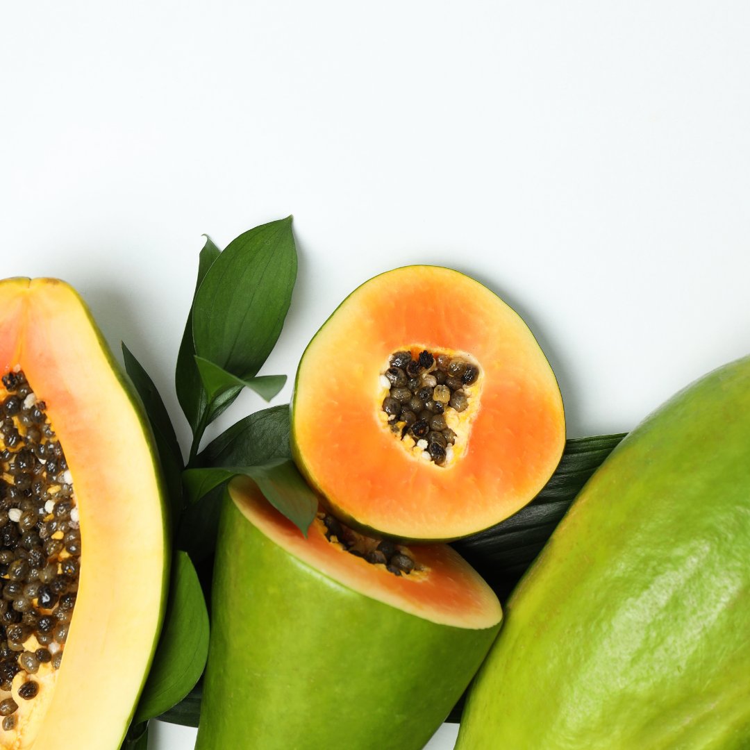 ValleyProduce's tweet photo. #DidYouKnow that papayas are actually a berry… really, it’s true! They are also an excellent source of Vitamin C and can range in size from 1 to 20 lbs 🤯 #NationalPapayaMonth https://t.co/9DuR3ZBWpk