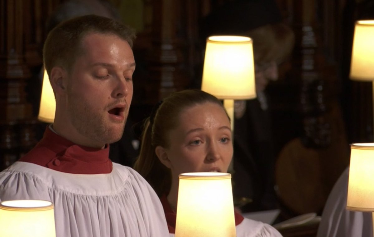 MagdCollChoir's tweet photo. We are very proud of former (and first female) Magdalen Lay Clerk, Joy Sutcliffe, who sang with the Choir of St George’s Chapel, Windsor at the Service of Committal of Her Late Majesty, Queen Elizabeth II. 

May the Queen rest in peace and rise in glory. https://t.co/wsGszHAstP