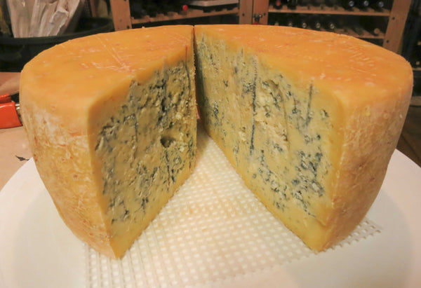 necheesemaking's tweet photo. 🎉The Cheese of the Month is here!🎉
This September we’re bringing you another brand new blue, courtesy of Giacomo “Jim Wallace” Gallese!
✨🧀 https://t.co/KtAbCmoOwZ 🧀✨

#cheese #cheesemaking #cheesefromscratch #homemadecheese #slowfood  #affinage #ripening #blue #bluecheese https://t.co/FXk1DD7a4j