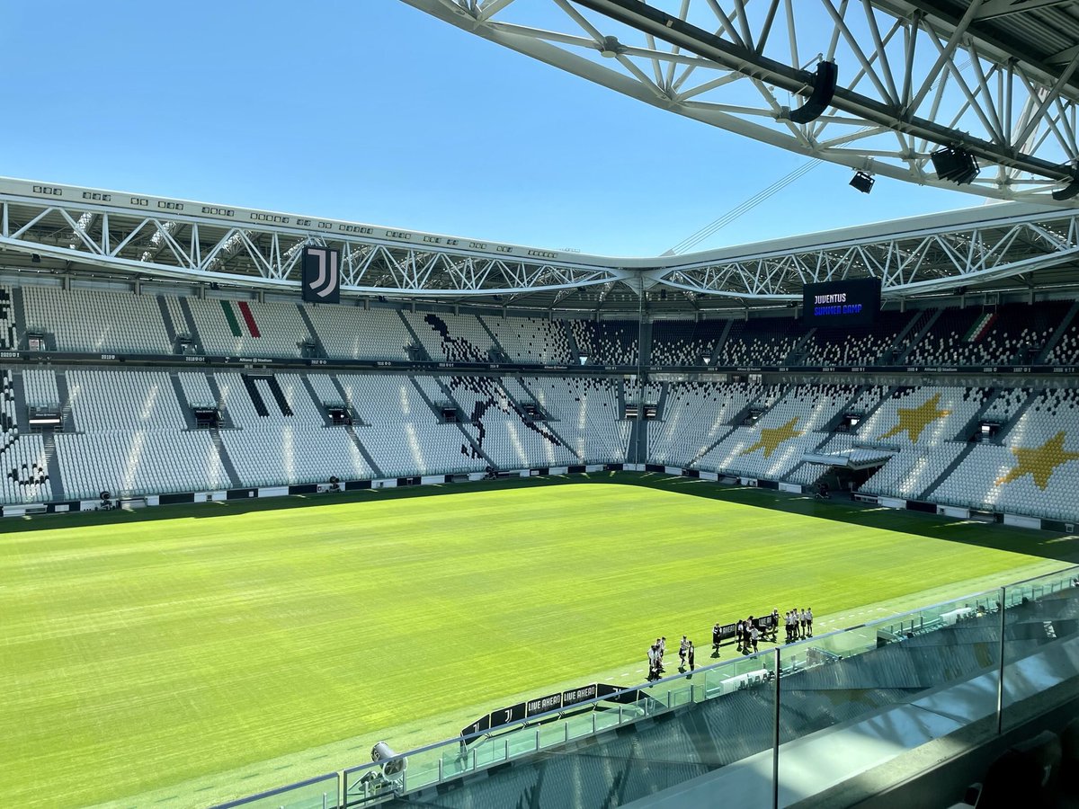 “Per lo spettacolo si va al circo” <a href="/juventusfc/">JuventusFC</a> #StadiumVuoto #AllegriOut