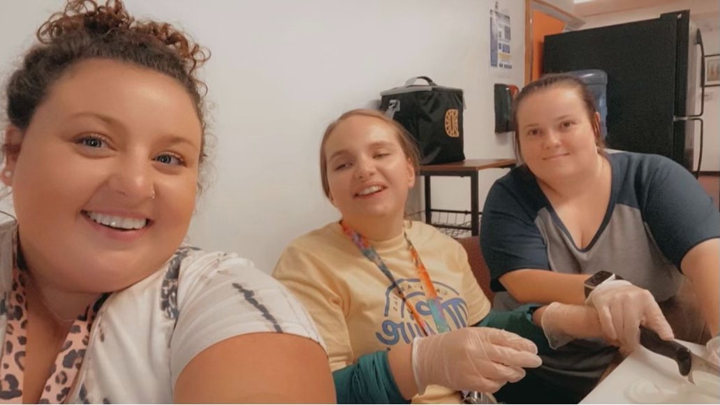 MSBMules's tweet photo. Dining in the Dorms allows the #MSBMules to use their culinary talents, ADL skills, &amp; adaptive techniques &amp; equipment to prepare dinner in their dormitories! Staff supervise the entire process while students set up, prepare, and clean up the meal. #LoveMyMSB #MulesRule #GoMules https://t.co/e4TM2IXE7K
