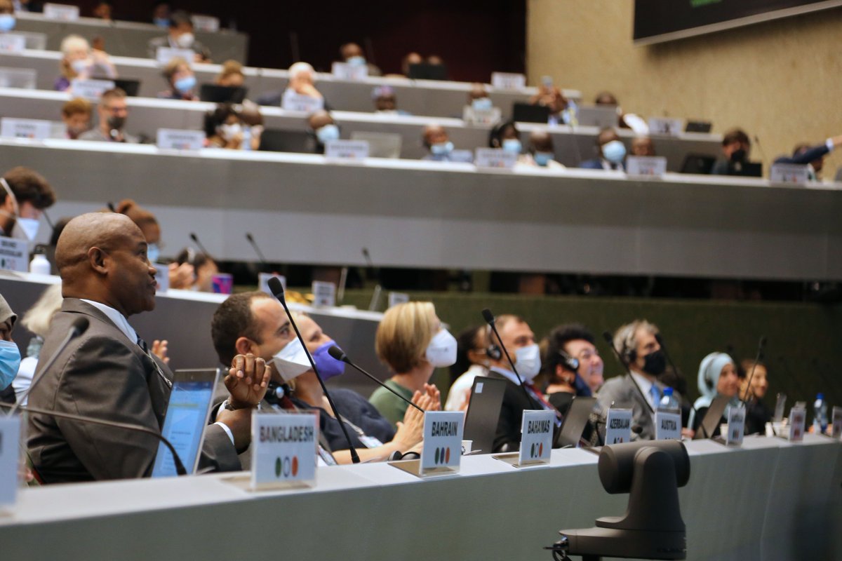 brsmeas's tweet photo. Our advance reports for the 2021/2022 #BRSCOPs are now available in English:
Basel COP15
📗https://t.co/hK0mYvyf9a
Rotterdam COP10
📘https://t.co/abChyAxR5r
Stockholm COP10
📙https://t.co/PggTLTisQe
#GlobalAgreements for a #HealthyPlanet https://t.co/xYfNGVnR21