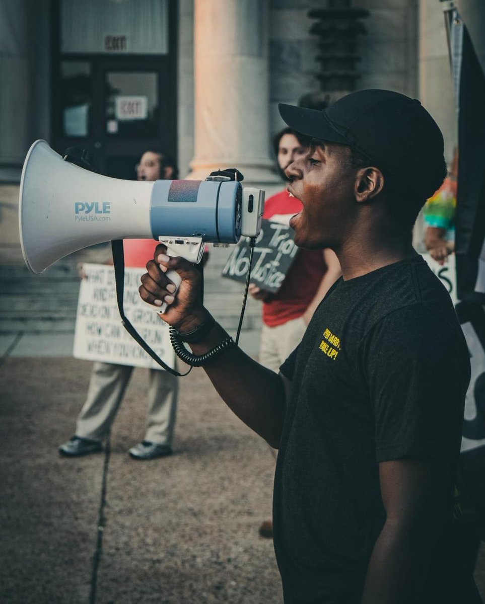 DelcoResists's tweet photo. September 14: Justice for Fanta Rally.

Fanta deserves a full trial. We marched through “Dining under the stars” in Media to remind the community.

#JusticeforFantaBility 
#SharonHill #SharonHillPolice #DelawareCounty #Delco #Philly #UDTJ #DelcoResists https://t.co/qp3EUK3e6P