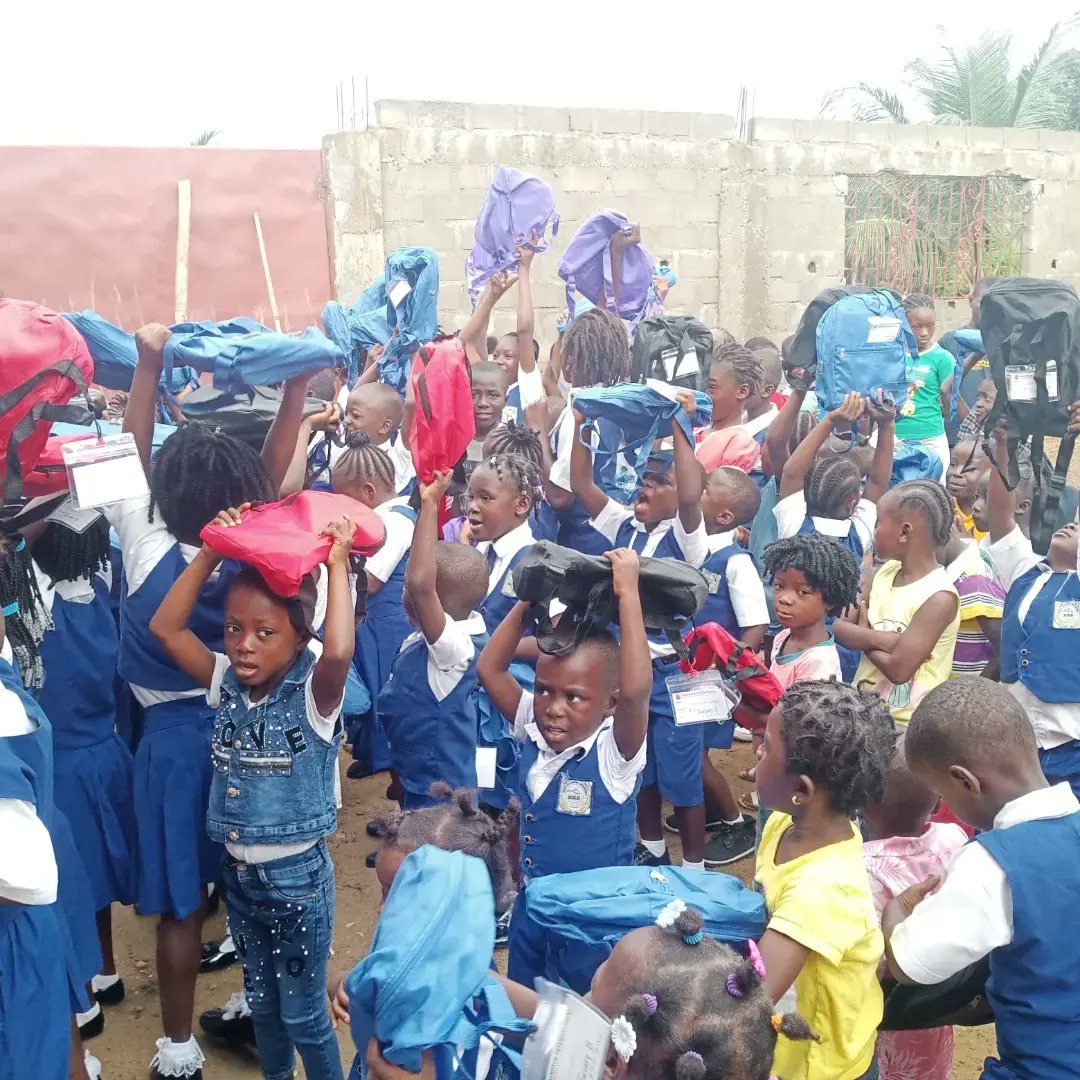 BenedictQuato's tweet photo. This morning at Hope Alliance Academy, we distributed 75 book bags (backpacks) along with other school items on campus. The items are from Backpack International and were received through our Board Chairperson, Dr. Kelly Krawczyk of Auburn University in USA. We are grateful. https://t.co/xyd0XszDRV
