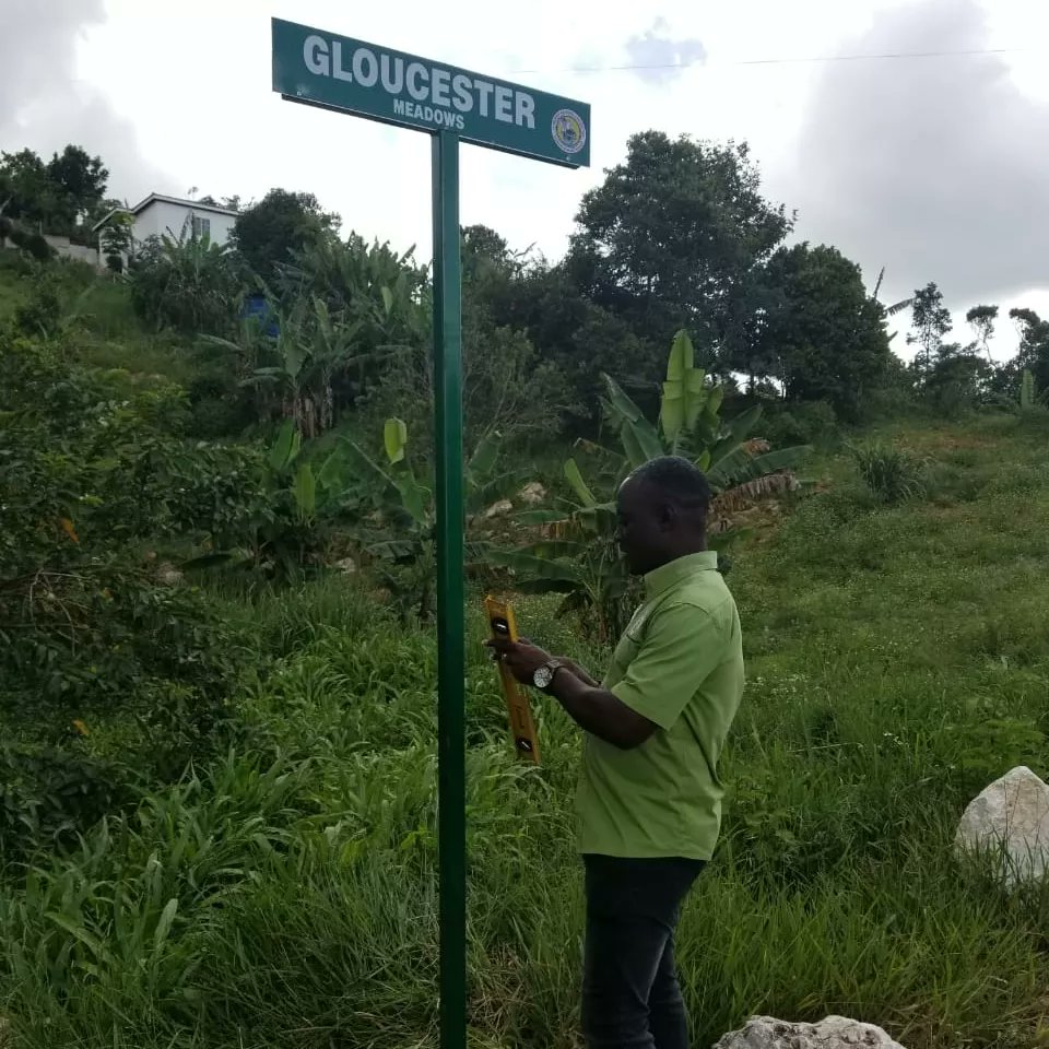 JLPThompsonTown's tweet photo. Recently we erected new street signs at Spencer Lane,Gayle Lane, Gloucester Meadows &amp; Carty Lane. Thanks to the Clarendon Municipal Corporation  we are improving communities and  making them easier to identify. 
"Your  concerns are our responsibility"  #TeamThompsonTownDivision https://t.co/xm7JHwcxya