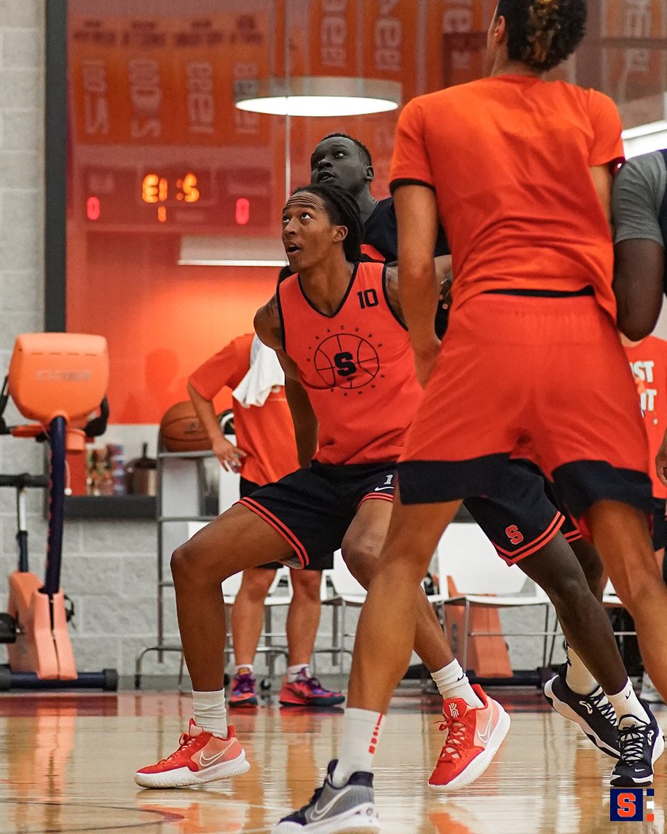 Cuse_MBB's tweet image. Competing 🤜🤛