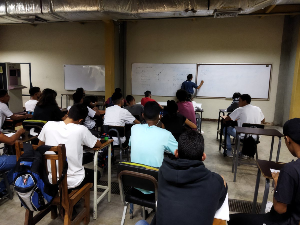 CreacionI_UPT_A's tweet photo. #19Septiembre Inicio de actividades académicas en los PNF de Mecánica y PNF Mantenimiento de la @UPTAragua formando a los futuros profesionales del país. @BettysMunoz @mppeduniv @TibisayLucena8 @opsuVzla https://t.co/6VBg265SSJ
