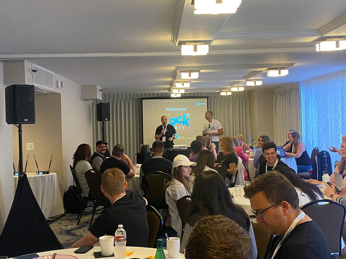 meetgradient's tweet photo. The Gradient team has flocked down to SoCal for our inaugural #FlockParty
Our remote company will be together, and we couldn't be more excited to connect with everyone in person!
#teambuilding #businessretreat #corporateretreat #MeetGradient https://t.co/z9Bj0Y3bZE