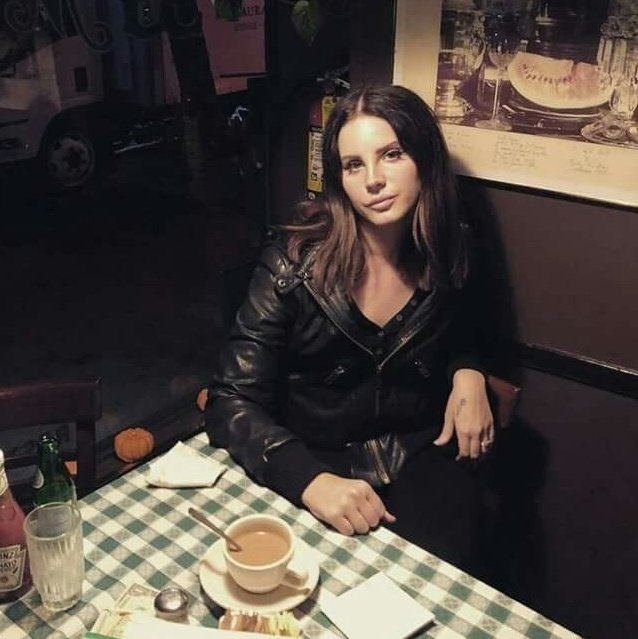 farmizzie's tweet photo. lana del rey girlfriend material https://t.co/lvFkDkErJ3