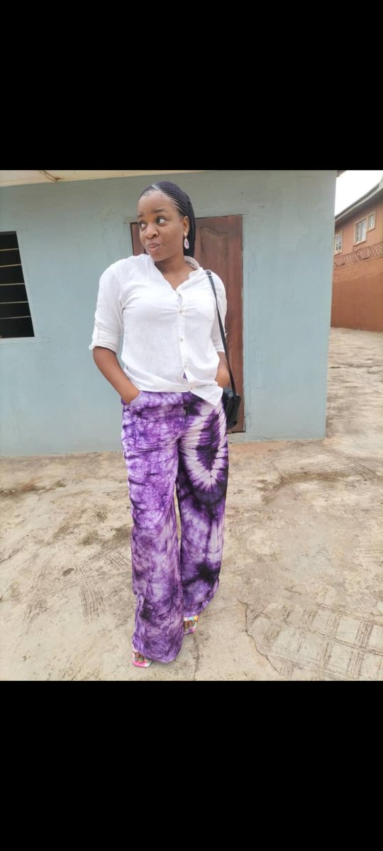 RachaelTomilayo's tweet photo. Today is colour day at the UX 8 bootcamp and I choose purple because purple represents strength, transformation, power, and royalty.
@ladykachi1 
#colourday #bootcamp8 #designwithuxlady https://t.co/doAhRA7Es9