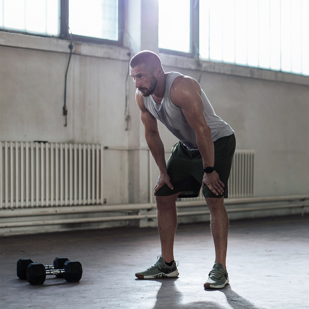 herostrengthinc's tweet photo. LIVE MIGHTY TIP: Less can be more! Spending longer periods in the gym can cause the intensity of your workouts to lower. Shorten your sessions to 30-40 minutes and raise the intensity for more effectiveness. #livemighty https://t.co/9ZsDtX8ylR