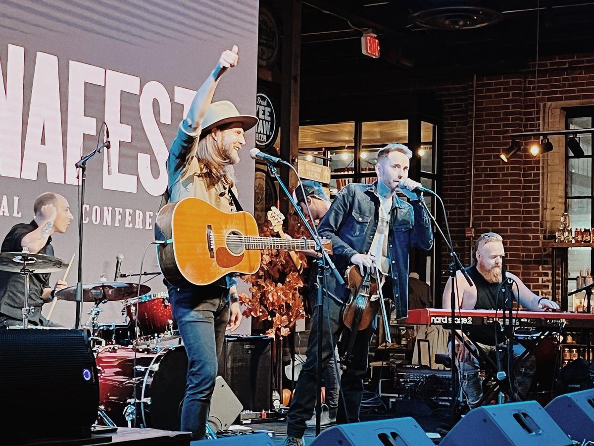 The Abrams tweet media