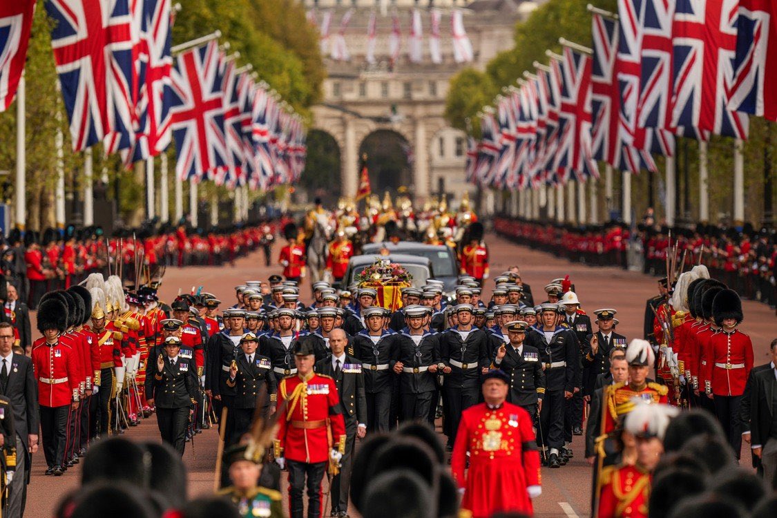 Today, our nation came to a stand still to pay an earthly farewell to Her Late Majesty the Queen. It was a combination of solemnity, tradition, and beauty. Thank you for everything, Ma’am. #queensfuneral